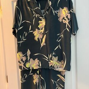 Kith floral set size medium top large bottom in green